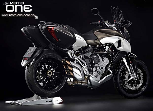 2015 MV Agusta Stradale 800