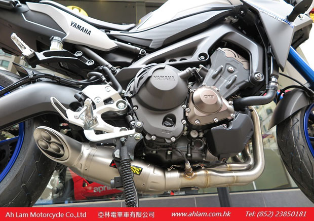 2015 Akrapovic