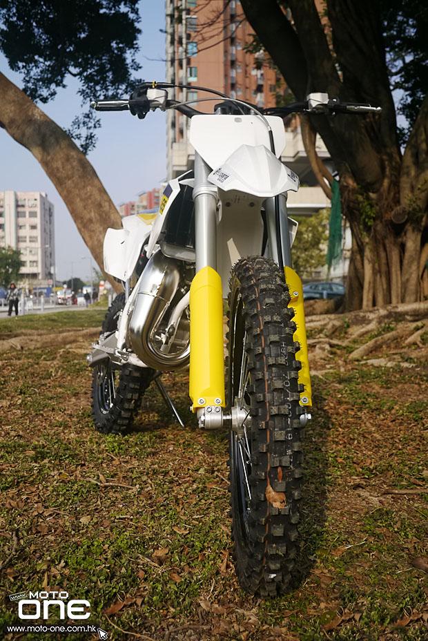 2015_HUSQVARNA_TC85