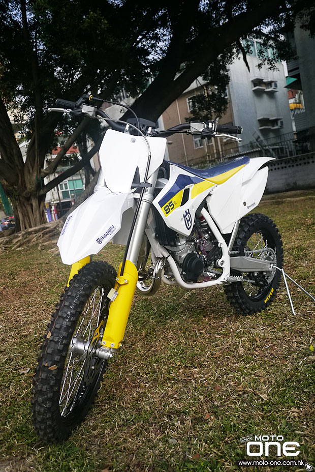 2015_HUSQVARNA_TC85