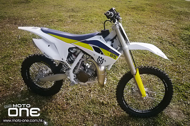 2015_HUSQVARNA_TC85