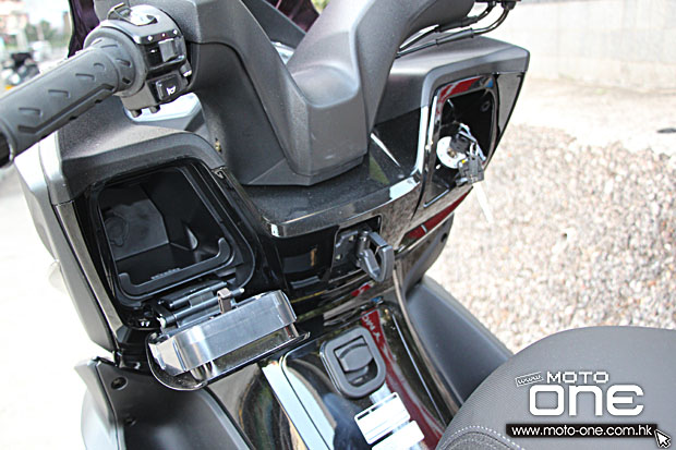 2015 KYMCO k-XCT 300i ABS