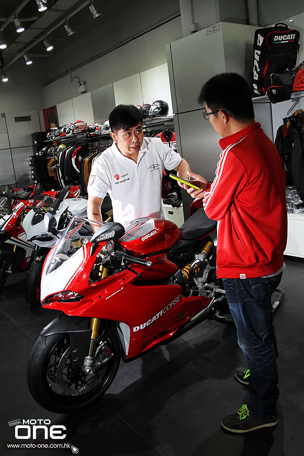 2015 DUCATI PANIGALE R