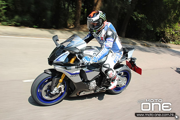 2015 yamaha yzf-r1m test