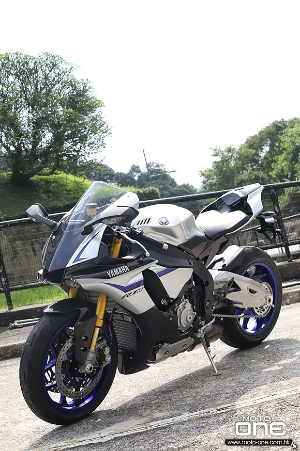 2015 yamaha yzf-r1m test