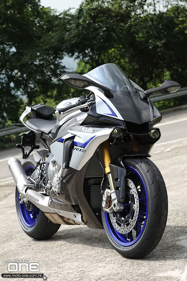 2015 yamaha yzf-r1m test