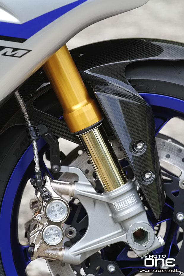 2015 yamaha yzf-r1m test