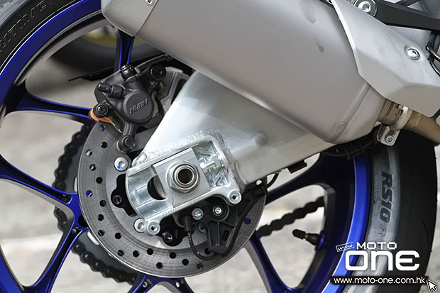 2015 yamaha yzf-r1m test