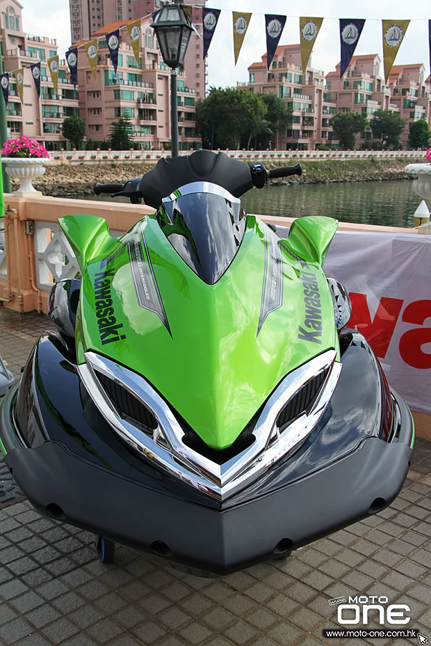 2015 KAWASAKI JETSKI BOAT SHOW