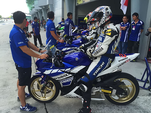 2015 YAMAHA MLT RACING TEAM