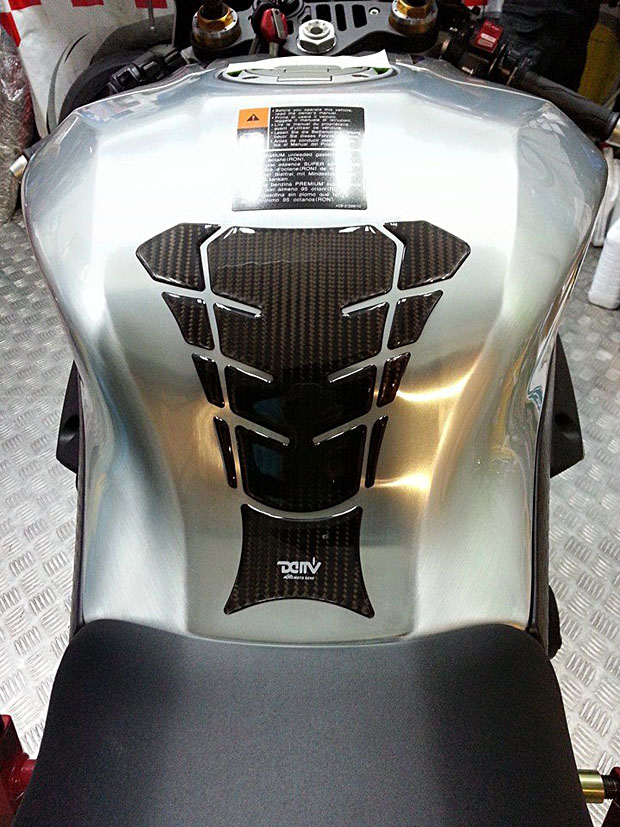 2015 YAMAHA YZF R1M SILVER STAR