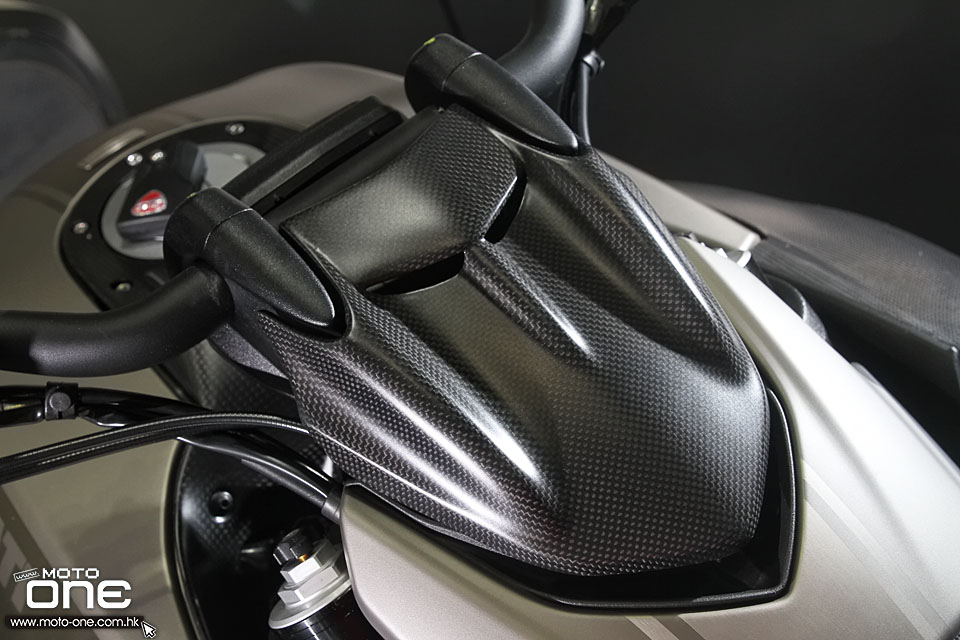 2015 DUCATI DIAVEL Titanium