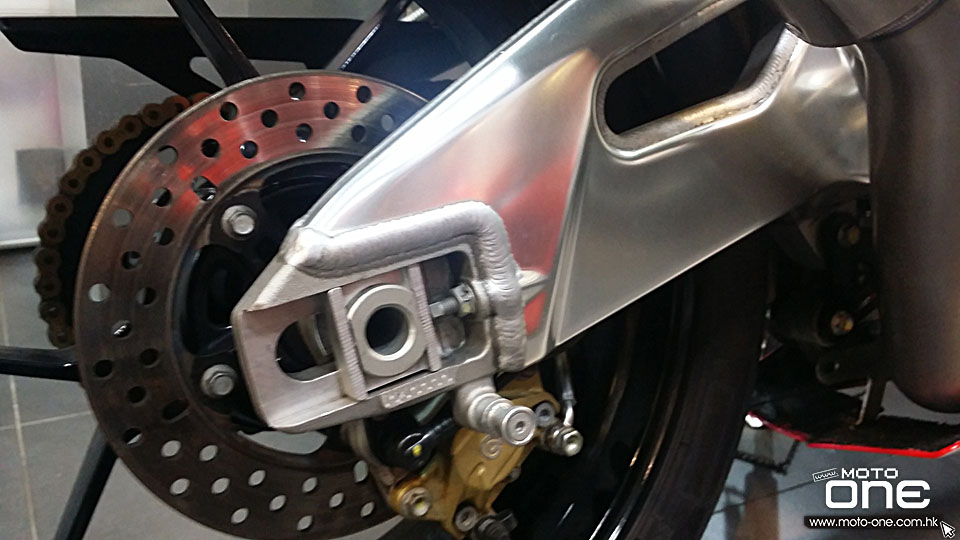 2015 APRILIA RSV4 RR RACE PACK
