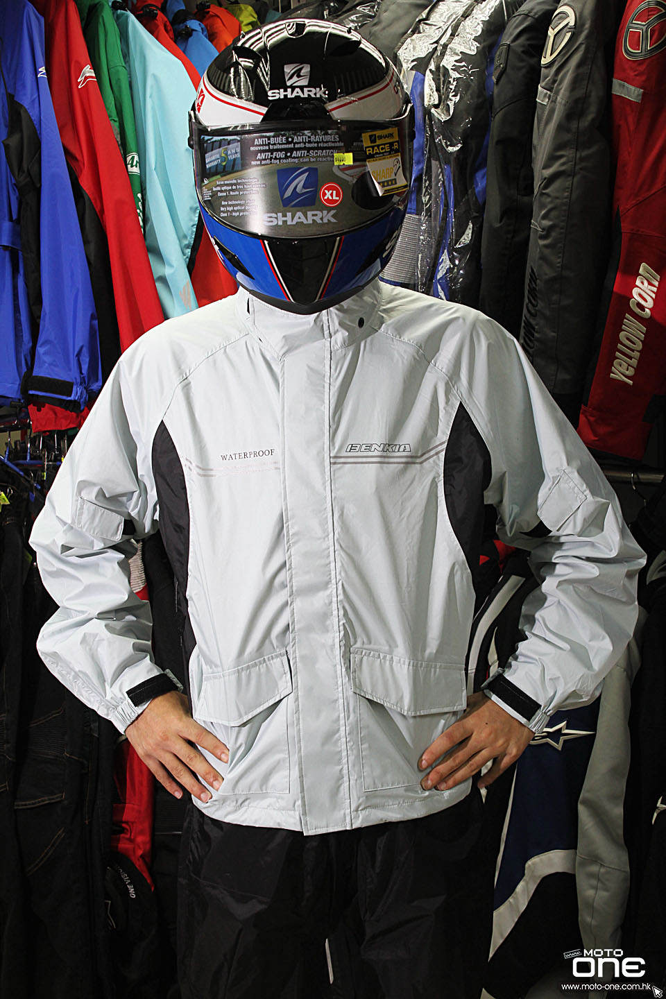 2015 BENKIA rain suit