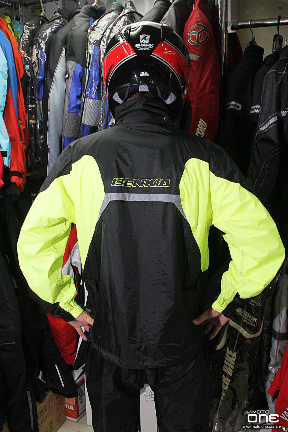 2015 BENKIA rain suit