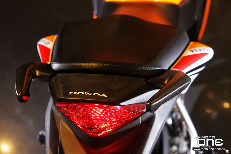 2015 HONDA CBR150R