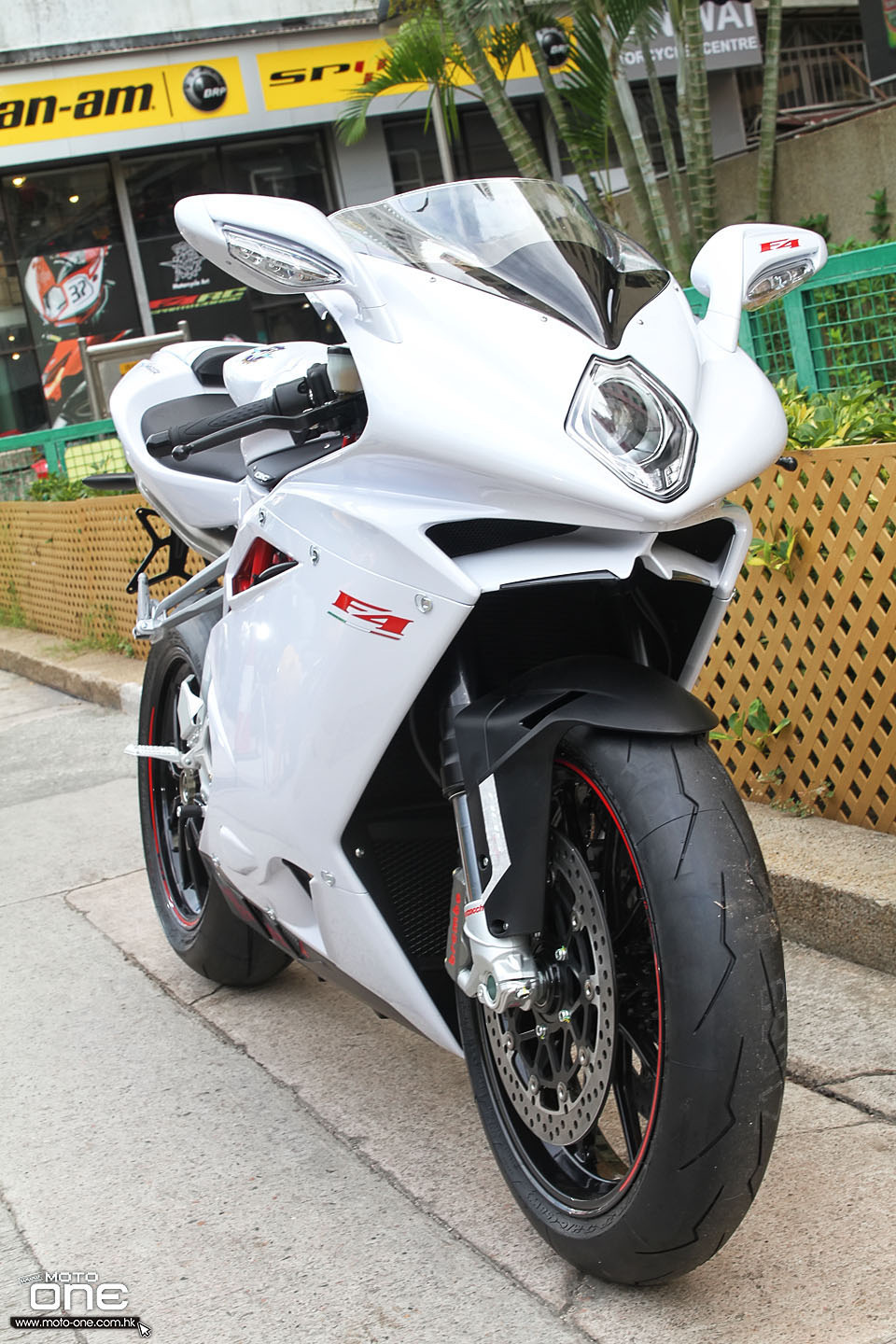 2015 MV AGUSTA F4