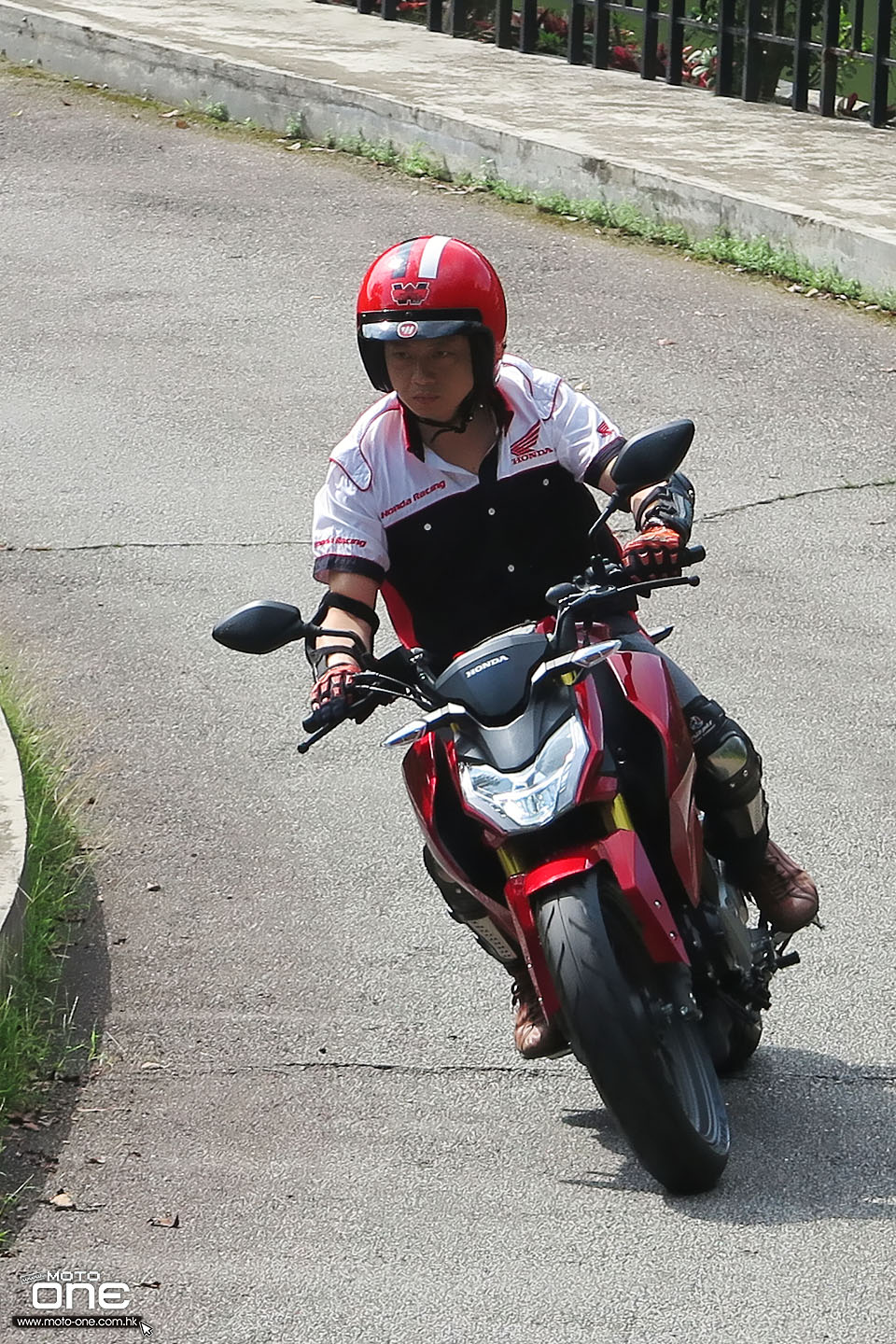 2015 HONDA CB190R