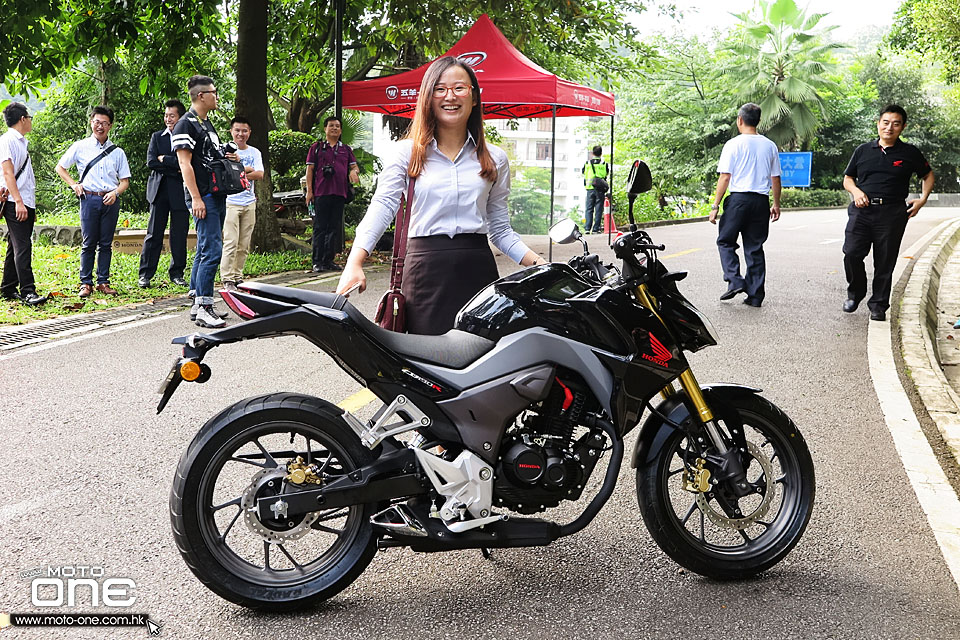 2015 HONDA CB190R