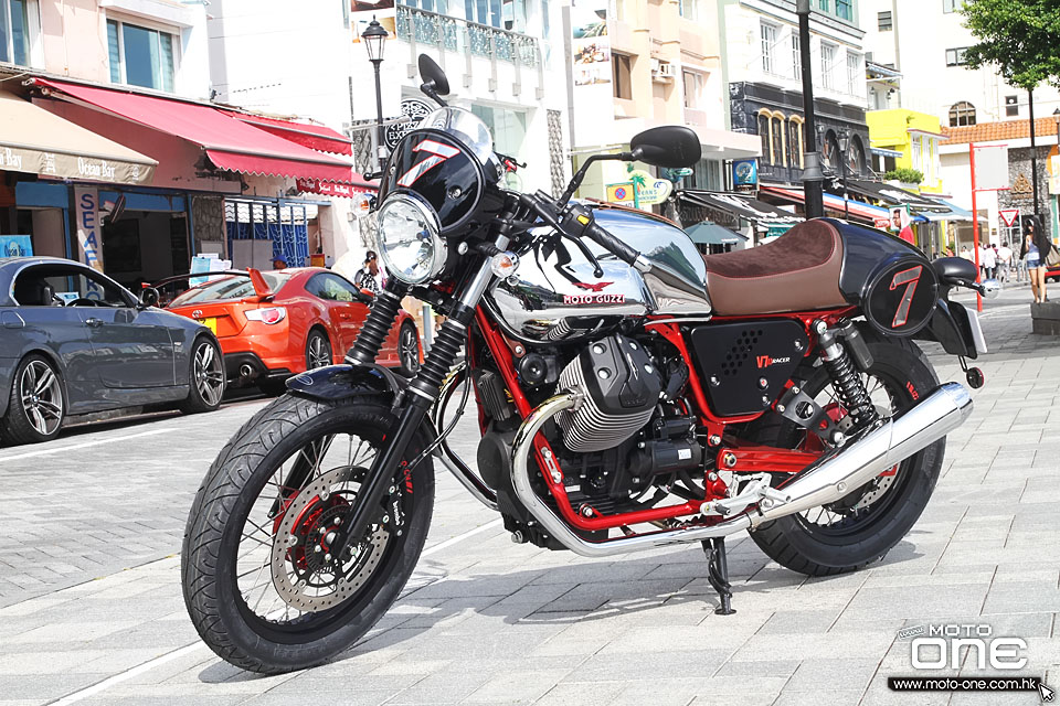 2015 MOTO GUZZI V7 II