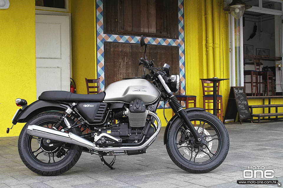 2015 MOTO GUZZI V7 II