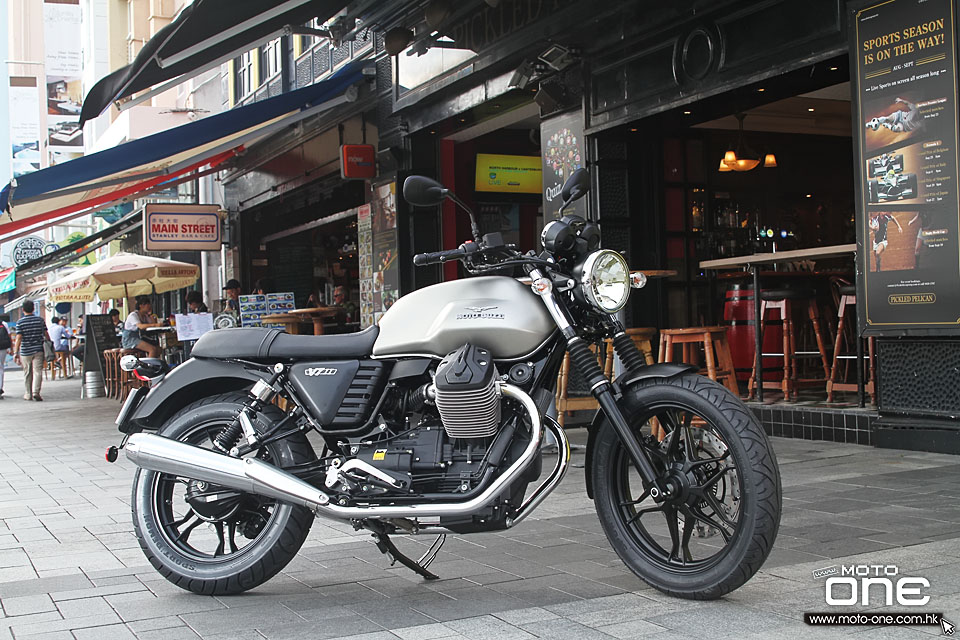 2015 MOTO GUZZI V7 II