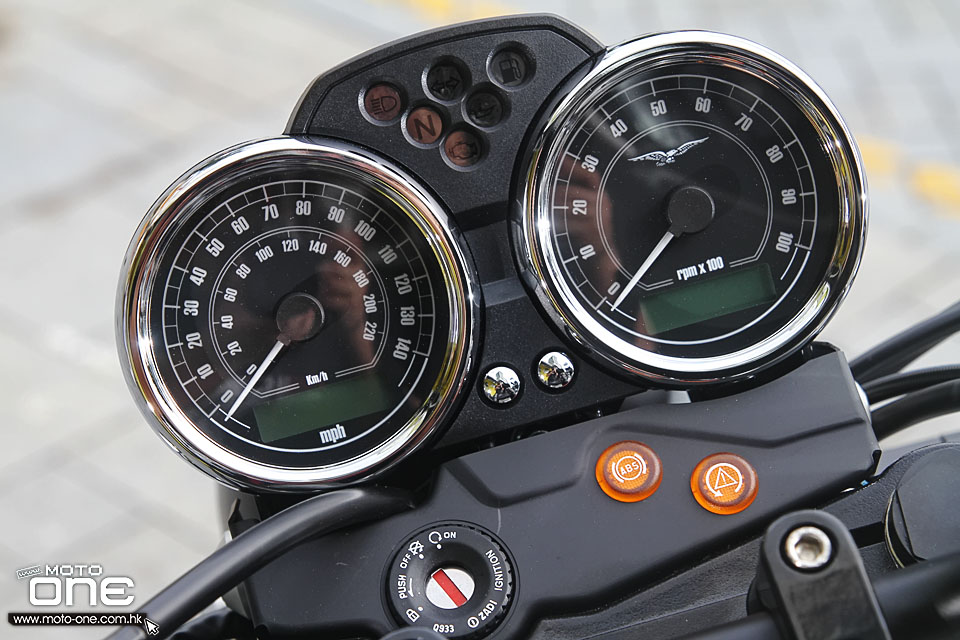 2015 MOTO GUZZI V7 II