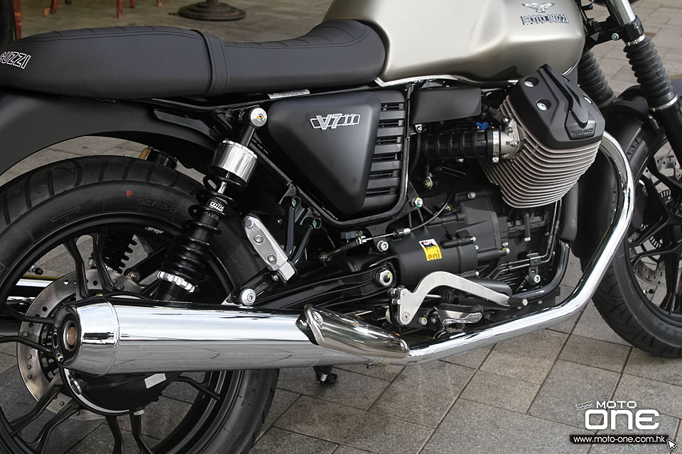 2015 MOTO GUZZI V7 II