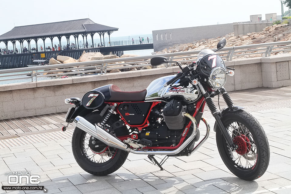 2015 MOTO GUZZI V7 II