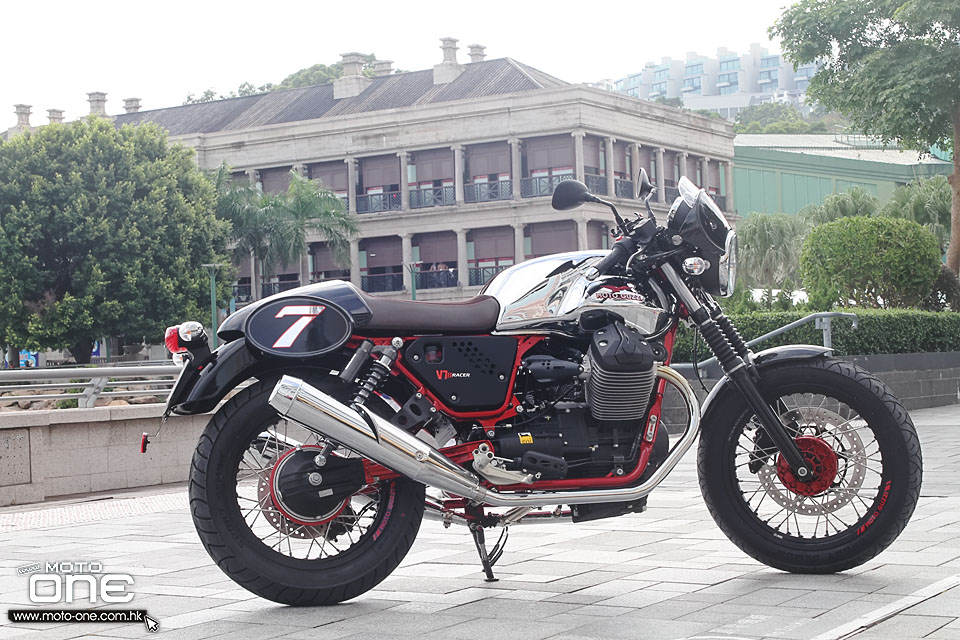 2015 MOTO GUZZI V7 II