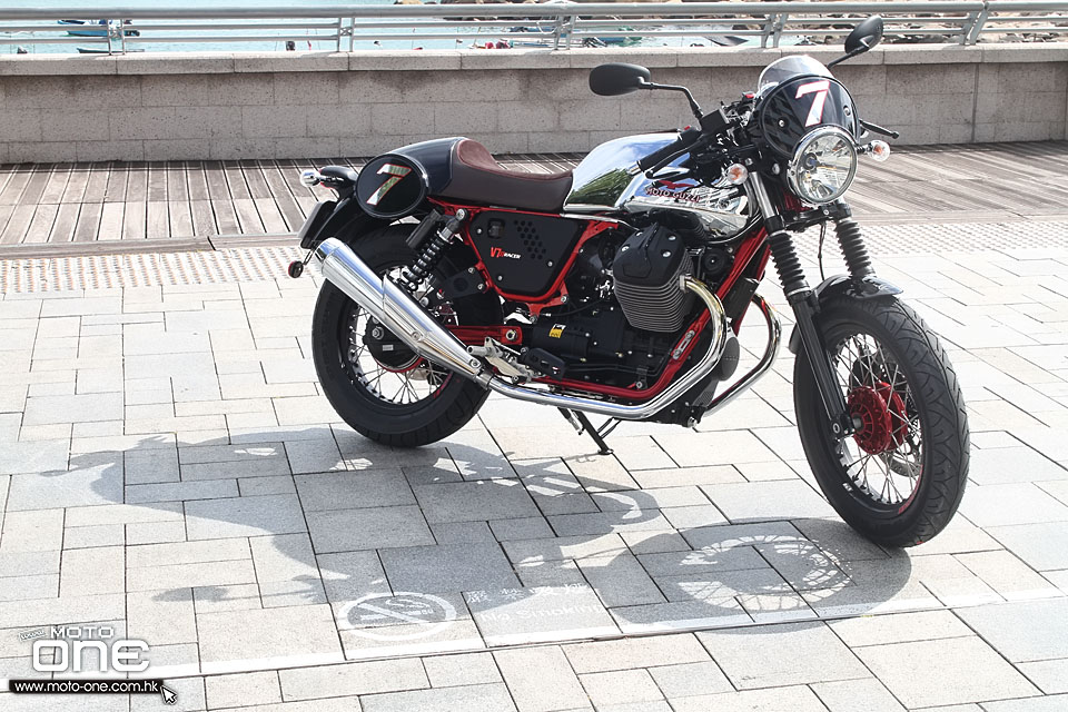 2015 MOTO GUZZI V7 II