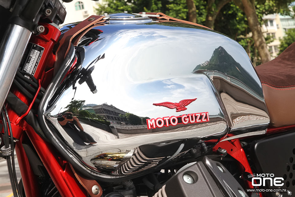 2015 MOTO GUZZI V7 II