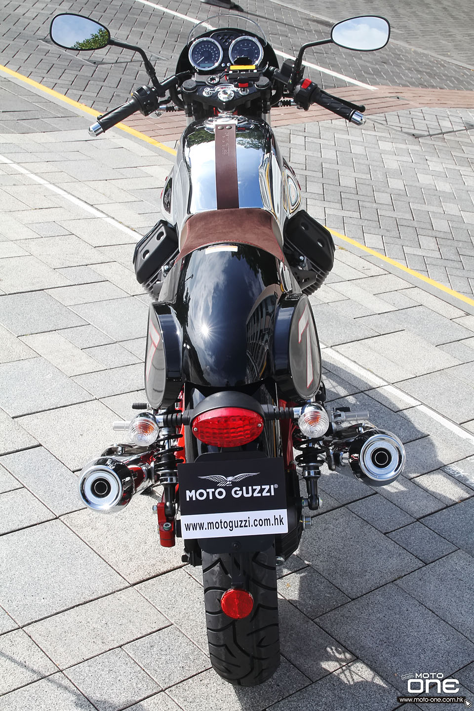 2015 MOTO GUZZI V7 II