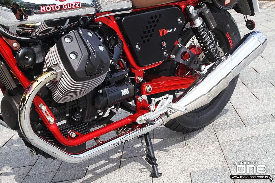 2015 MOTO GUZZI V7 II