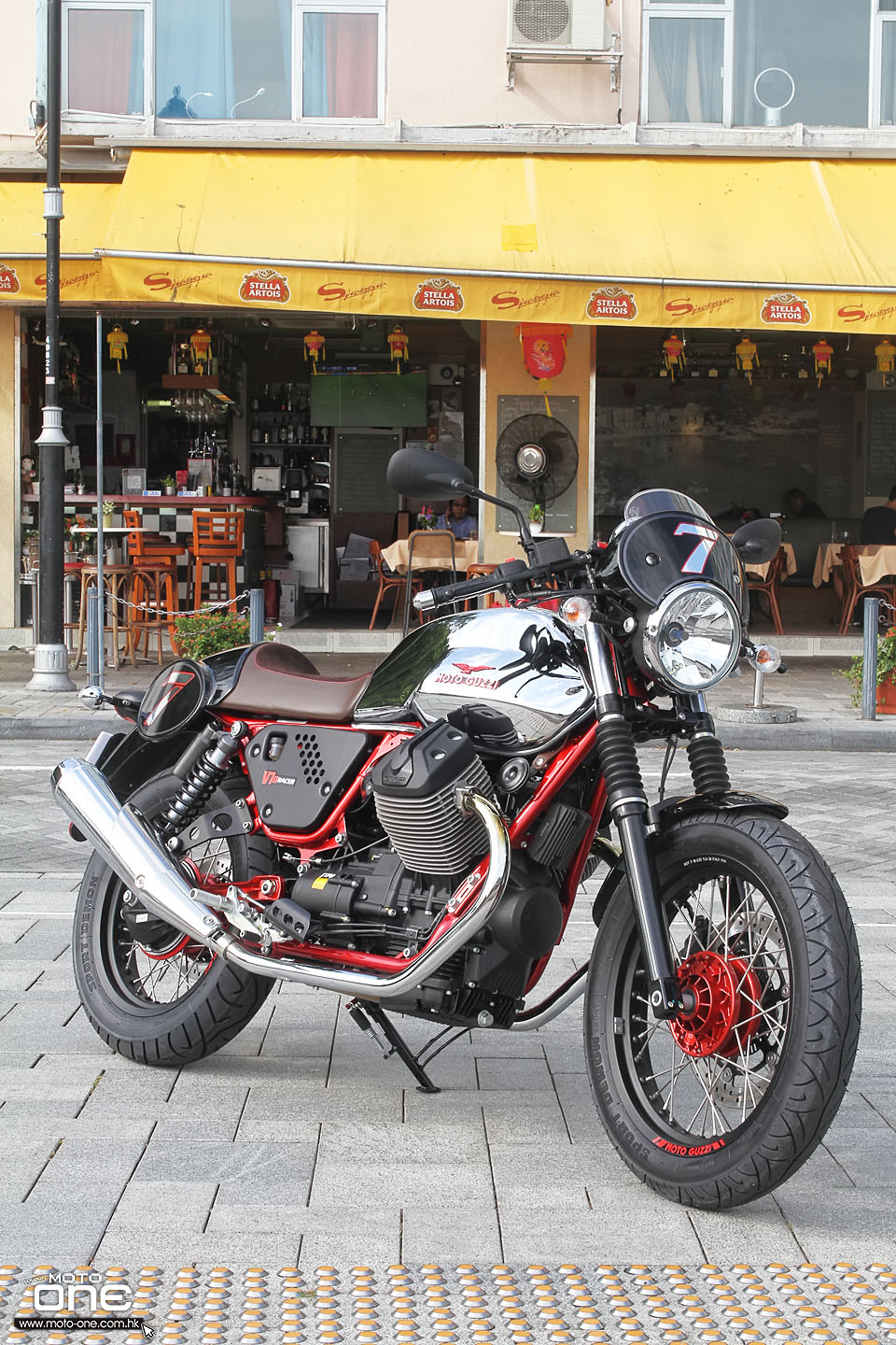 2015 MOTO GUZZI V7 II