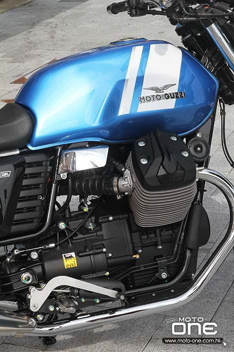 2015 MOTO GUZZI V7 II