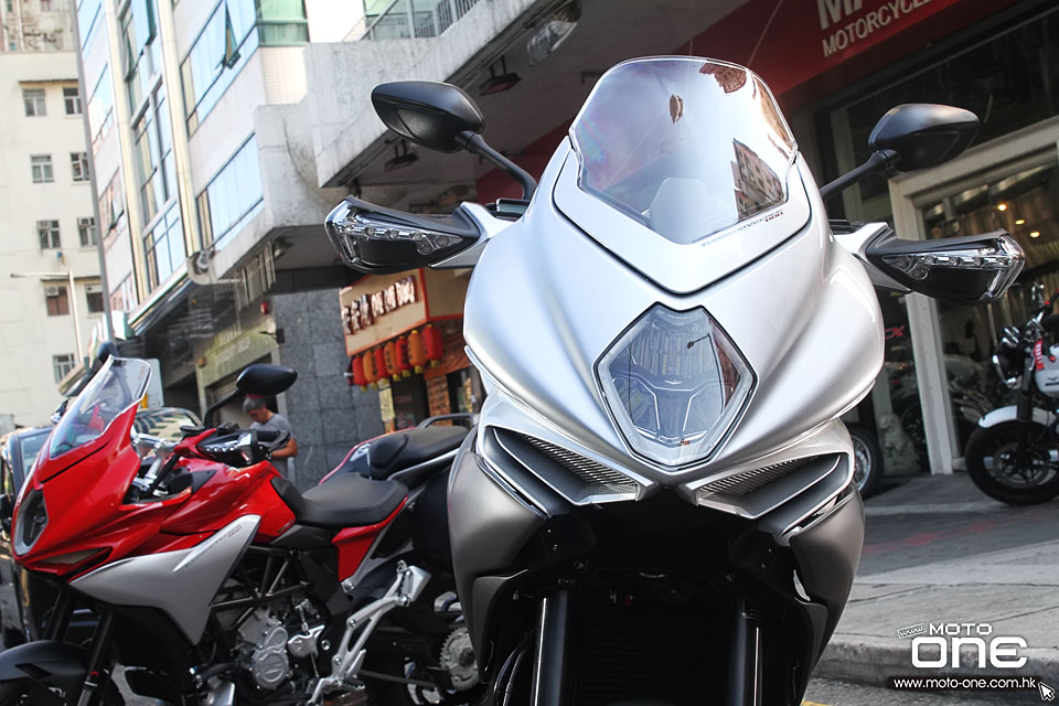 2015 MV Agusta Turismo Veloce 800