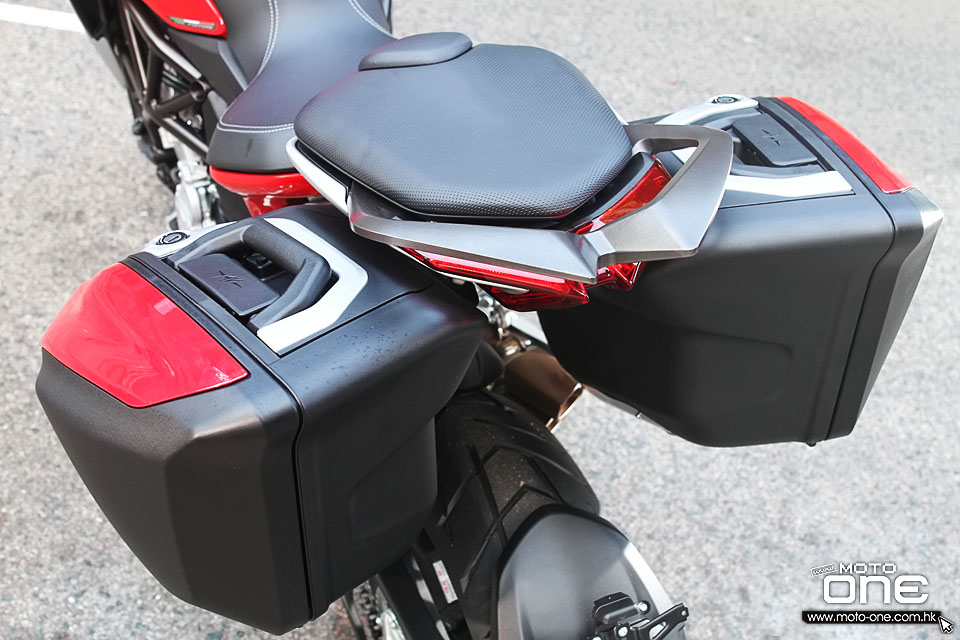 2015 MV Agusta Turismo Veloce 800