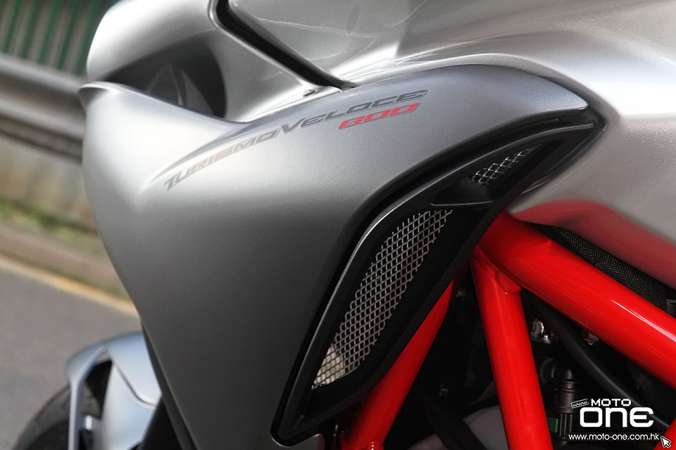 2015 MV Agusta Turismo Veloce 800
