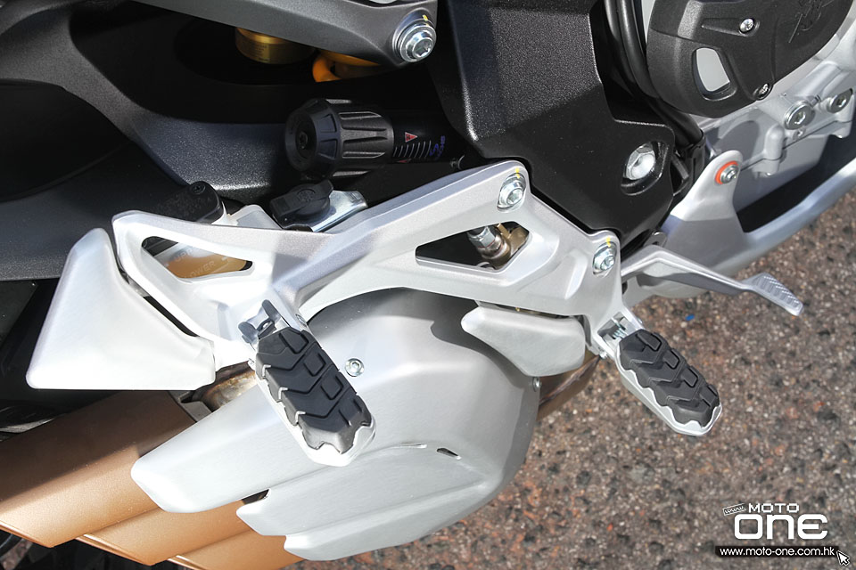 2015 MV Agusta Turismo Veloce 800