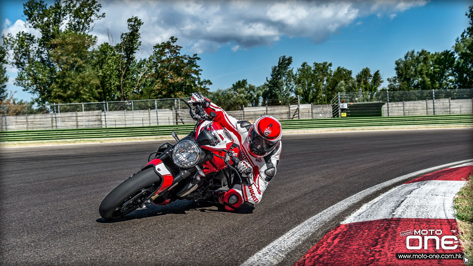 2016 DUCATI MONSTER 1200R