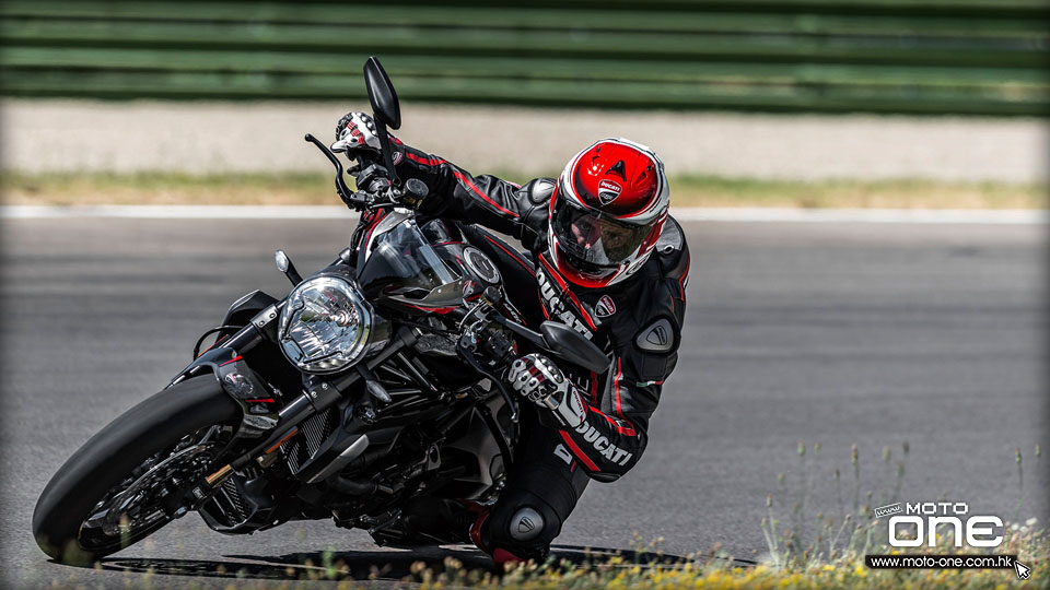 2016 DUCATI MONSTER 1200R