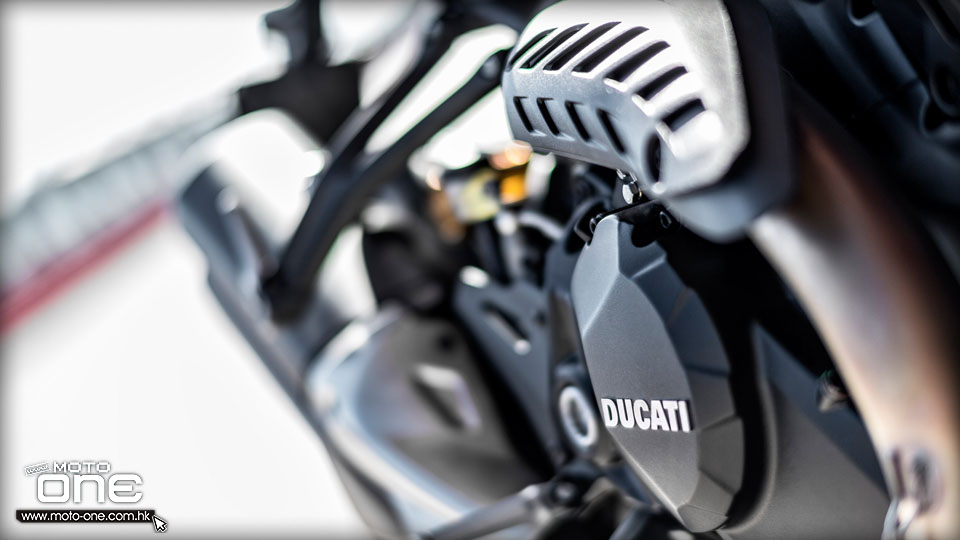 2016 DUCATI MONSTER 1200R