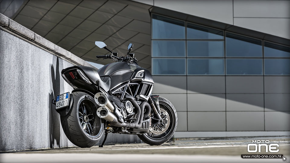 2016 Diavel Carbon