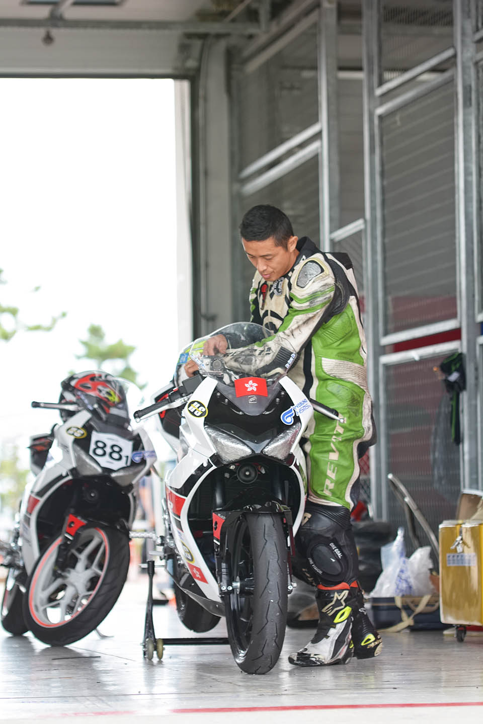 2015 HYOSUNG HK KSBK ST250B