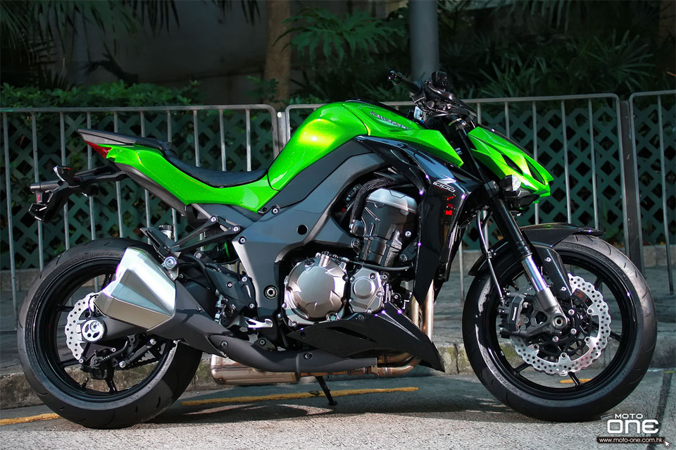 KAWASAKI Z1000