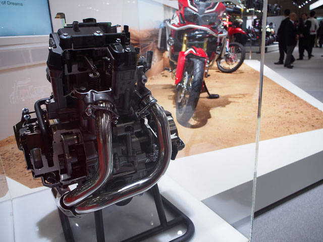 HONDA CRF1000L Africa Twin