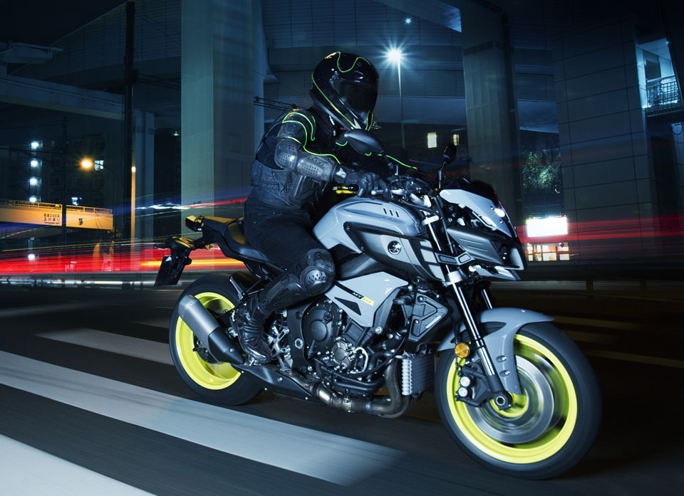 2016 YAMAHA MT-10