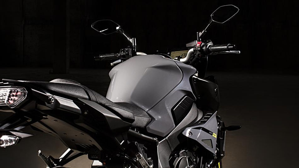 YAMAHA MT-10