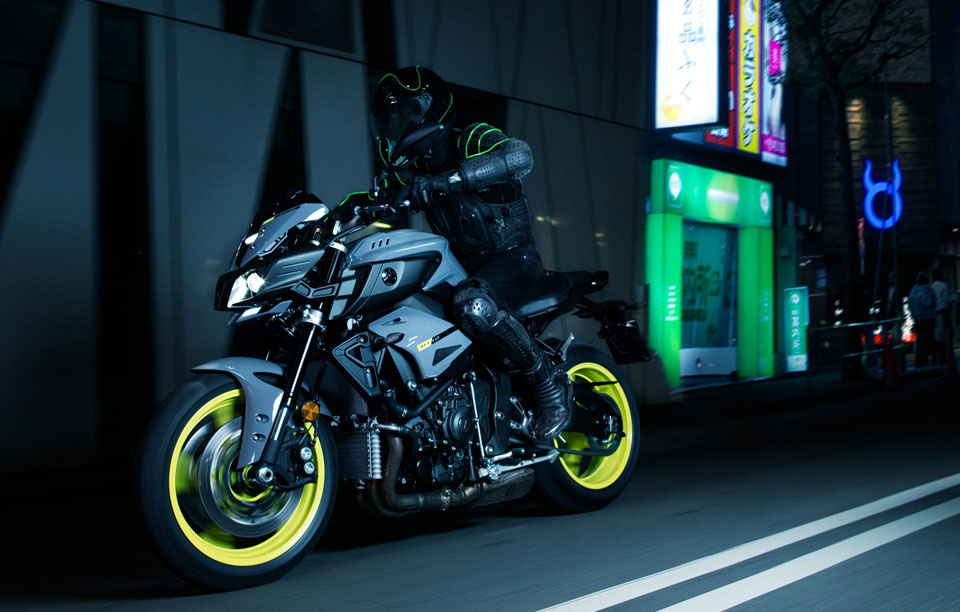 2016 YAMAHA MT-10